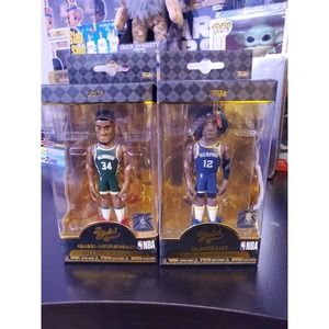 2 NBA figures 5"